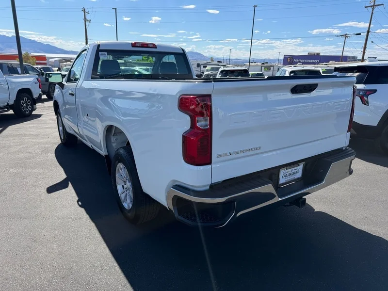 Used 2025 Summit White Chevrolet WT image 5
