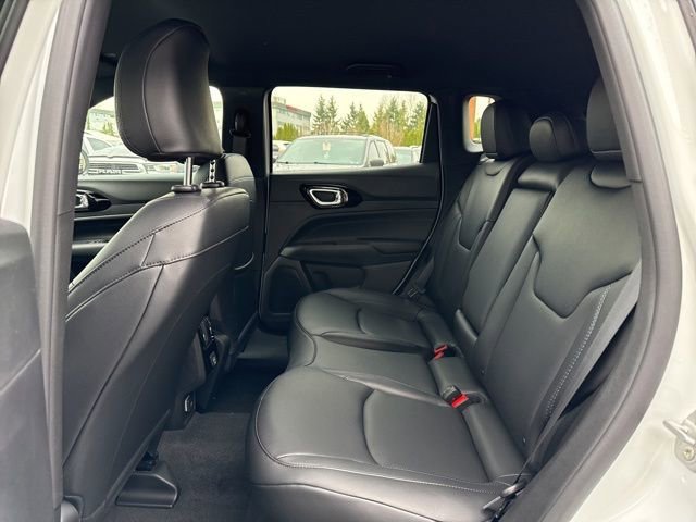 New 2026 Bright White Clear-Coat Exterior Paint Jeep Limited Altitude image 10