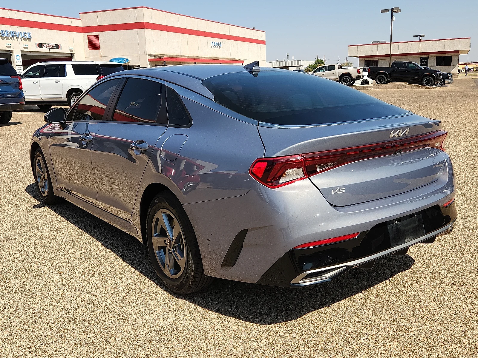 Used 2023 Silver Kia LXS image 3
