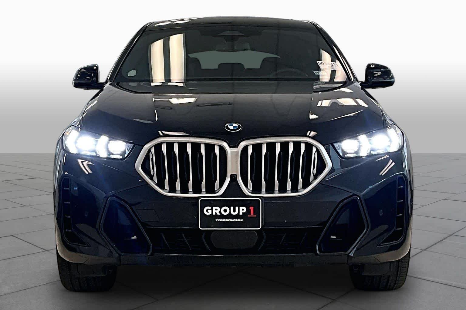 Used 2026 Black Sapphire Metallic BMW xDrive40i image 3