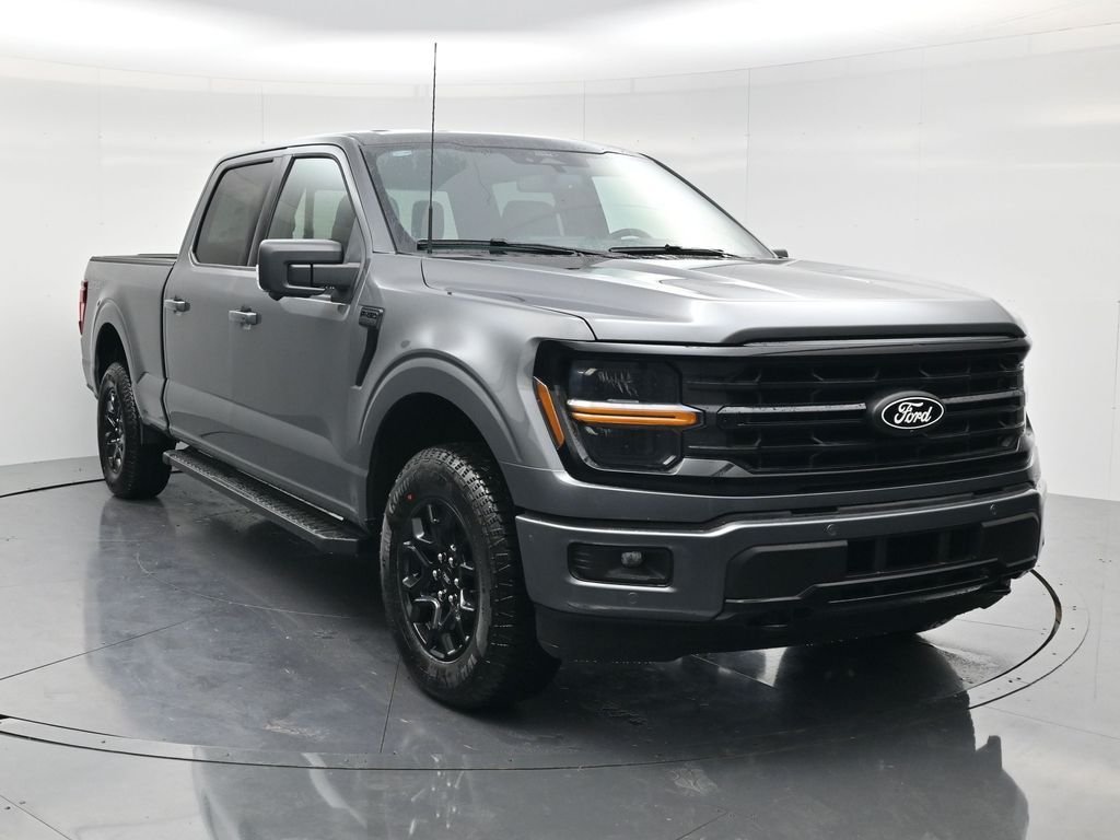 New 2026 Carbonized Gray Metallic Ford XLT image 3