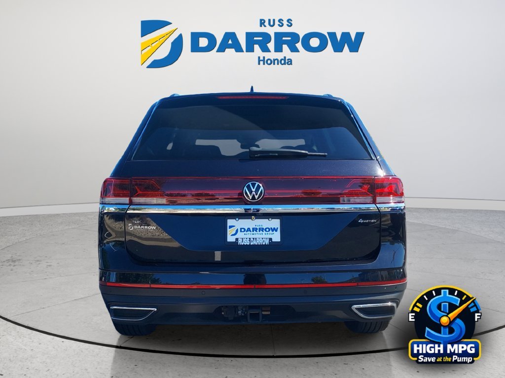 Used 2025 Black Volkswagen 2.0T SE w/Technology image 4