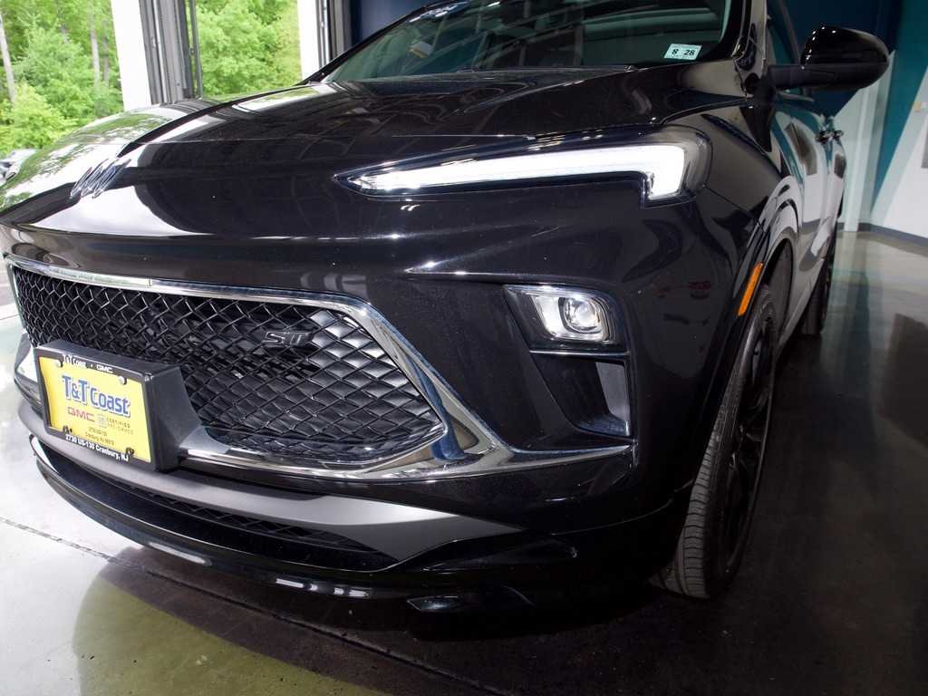 2024 Buick Encore GX Sport Touring - Photo 9