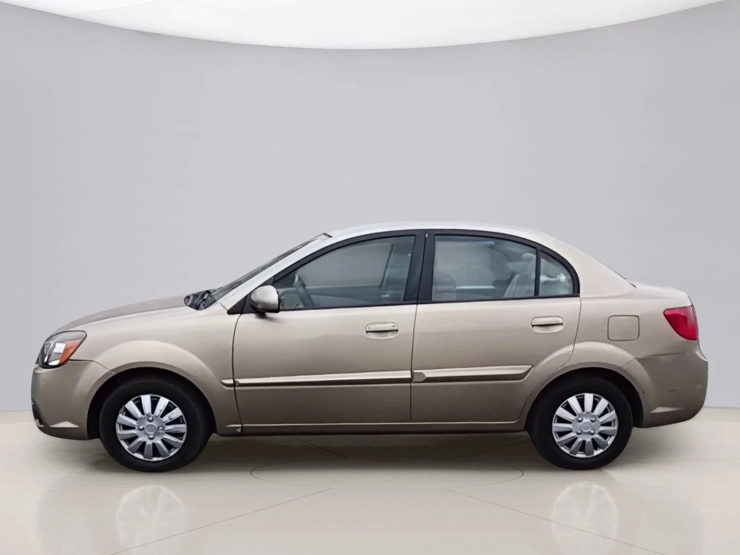 Used 2010 Gold Kia LX image 4