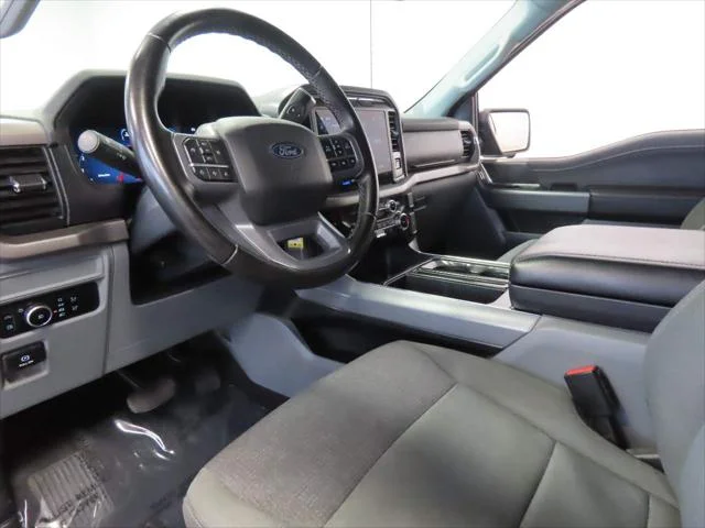 Used 2024  Ford XLT image 11