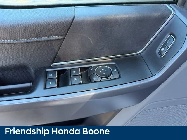 Used 2025 White Ford XLT image 15