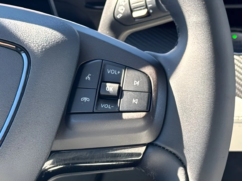 Used 2022 White Ford Premium image 17