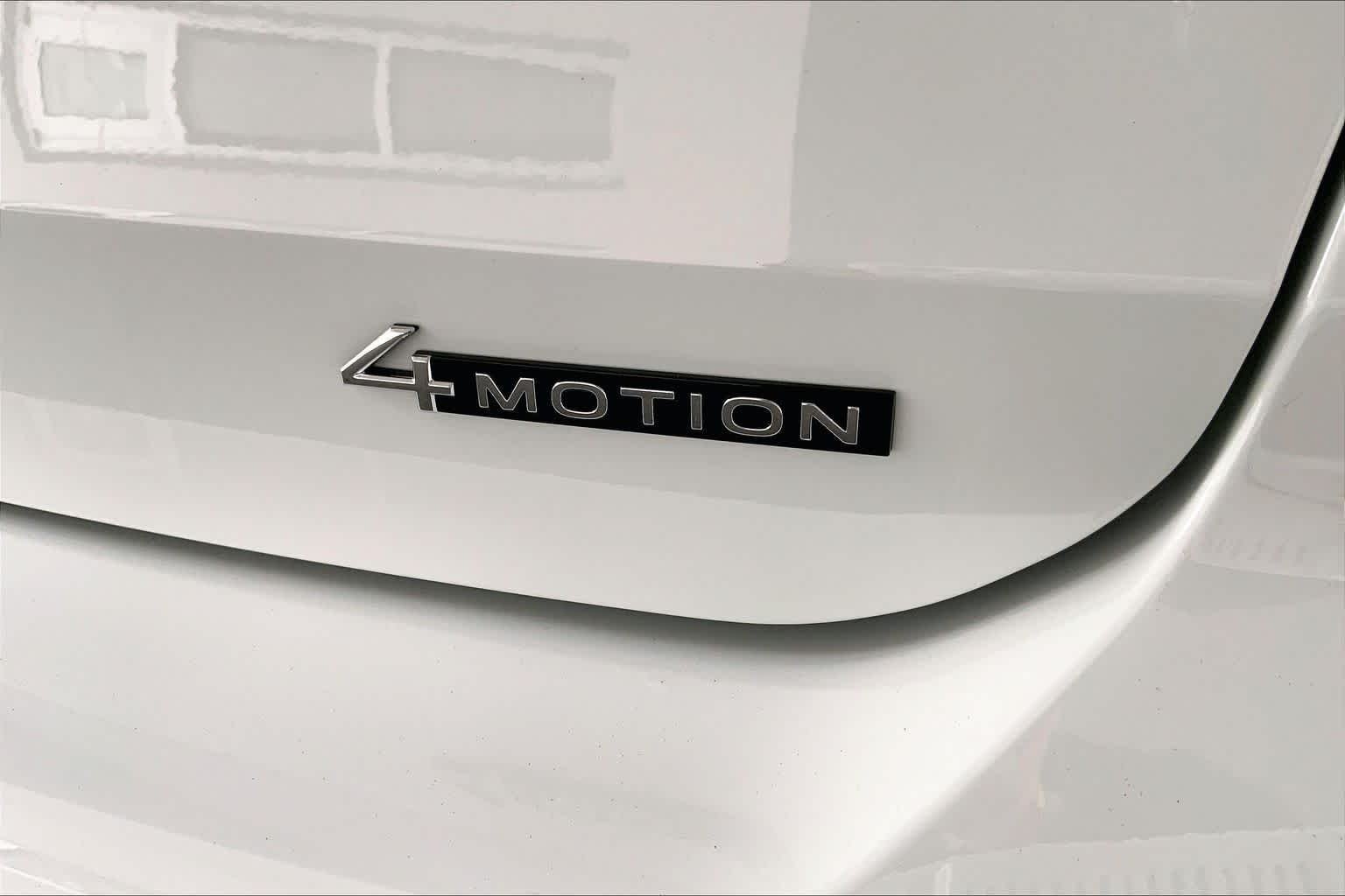 New 2026 Pure White Volkswagen SEL image 15