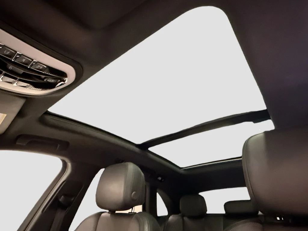 Certified Used 2020 Black Porsche  image 22