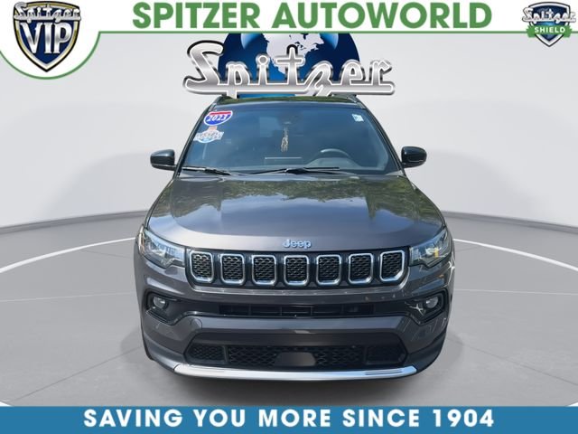 Used 2023 Gray Jeep Limited image 3