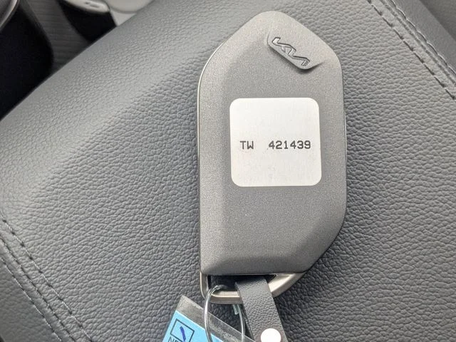 New 2026 Glacial White Pearl Kia EX image 34