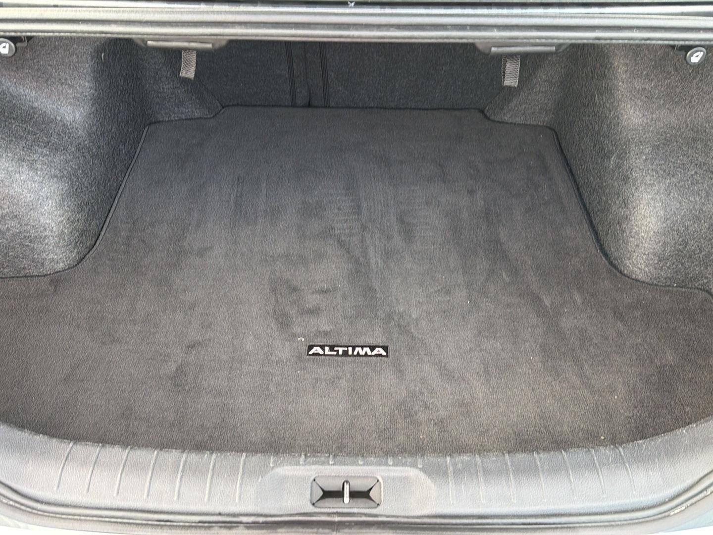 2025 Nissan Altima SV - Photo 32