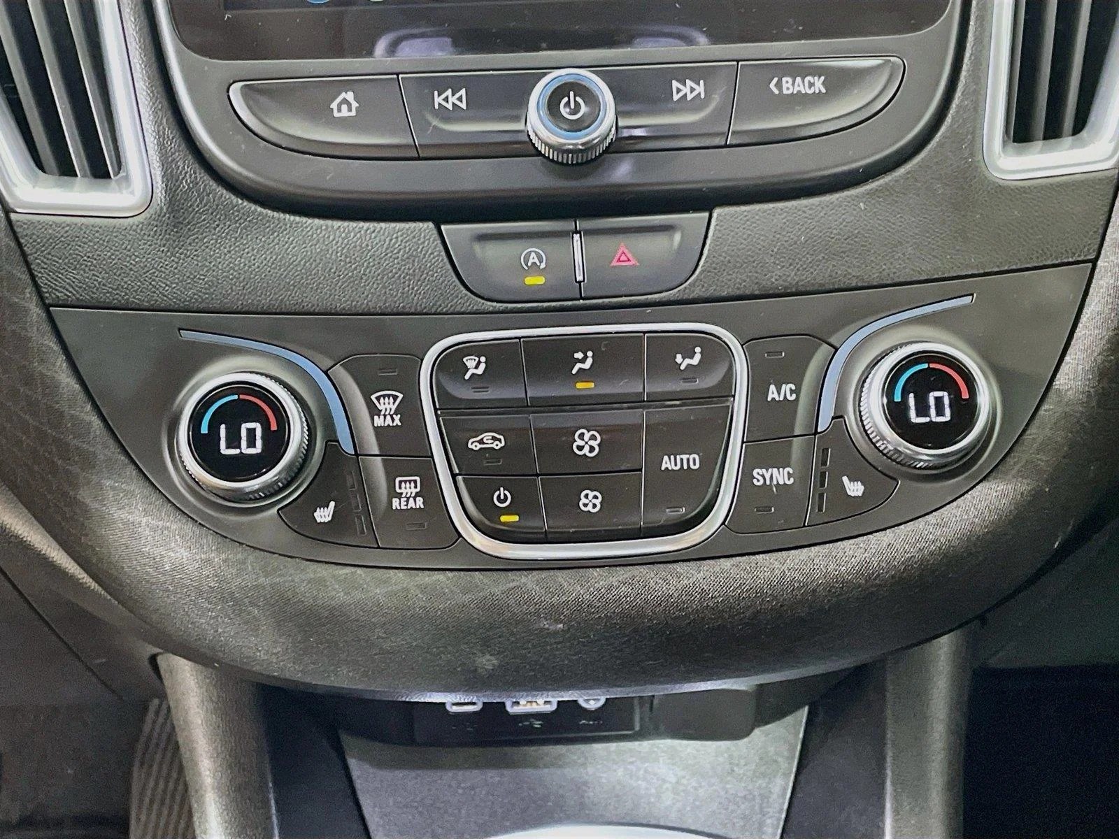 Used 2020 Silver Ice Metallic Chevrolet LT image 9