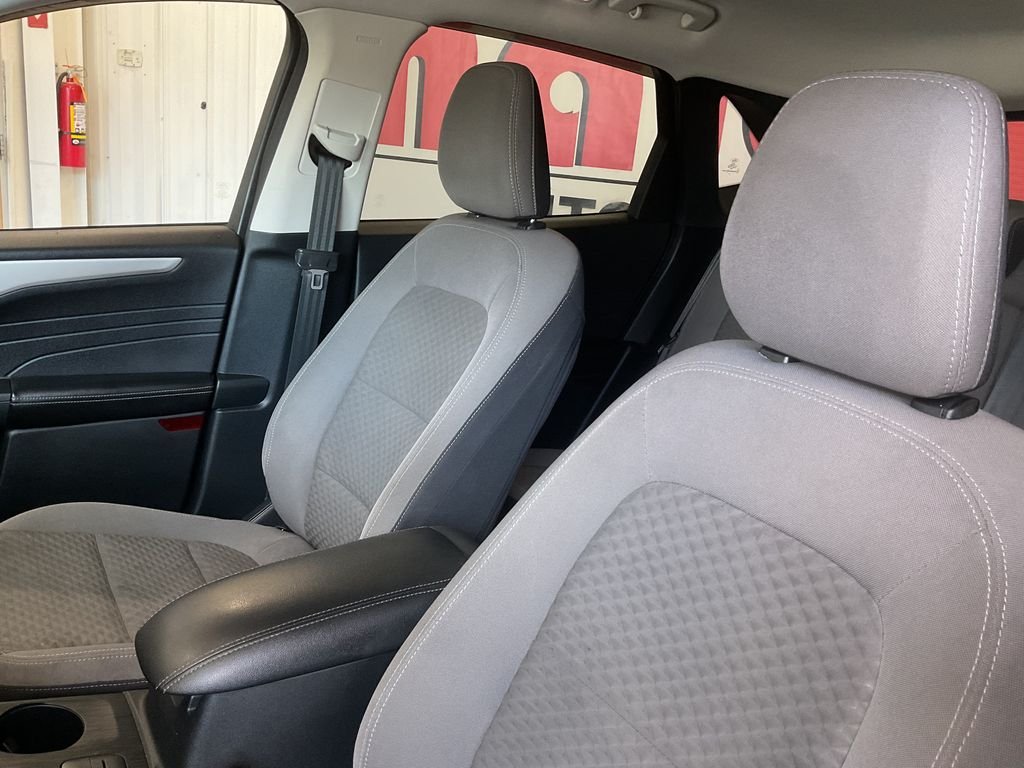 Used 2021 Blue Ford SE image 16
