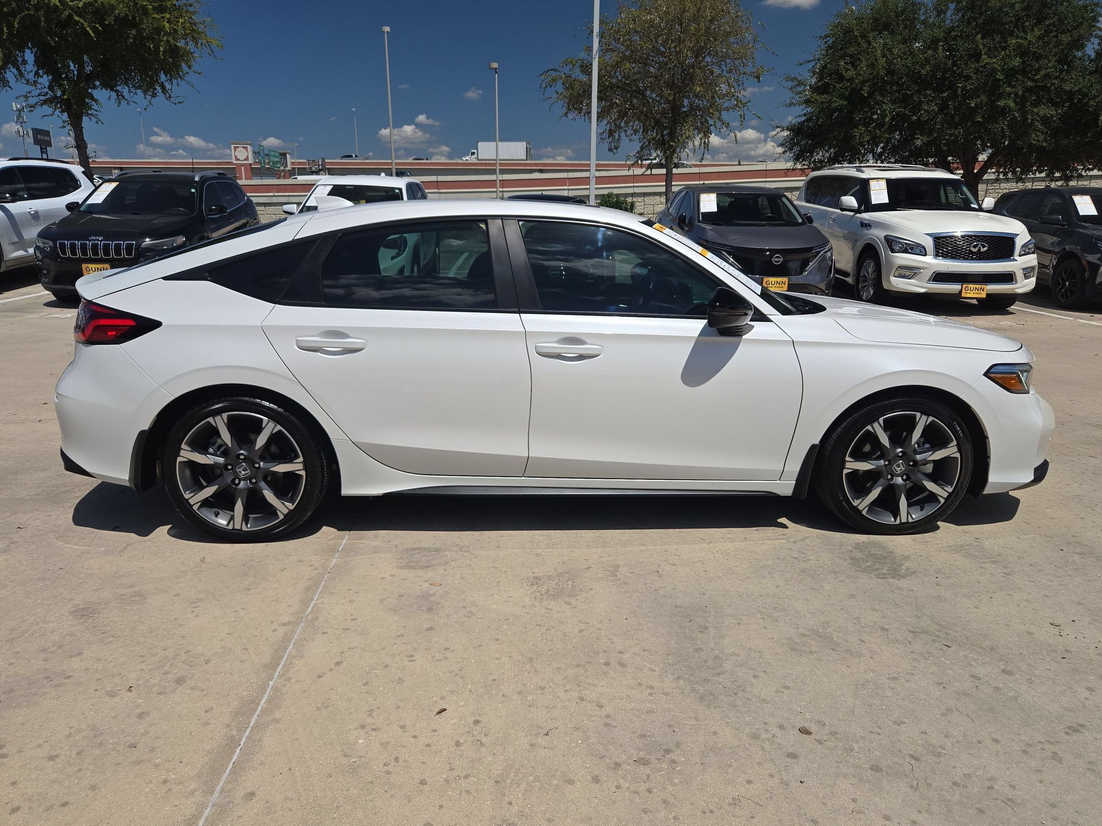 Used 2025 White Honda Sport Touring image 2