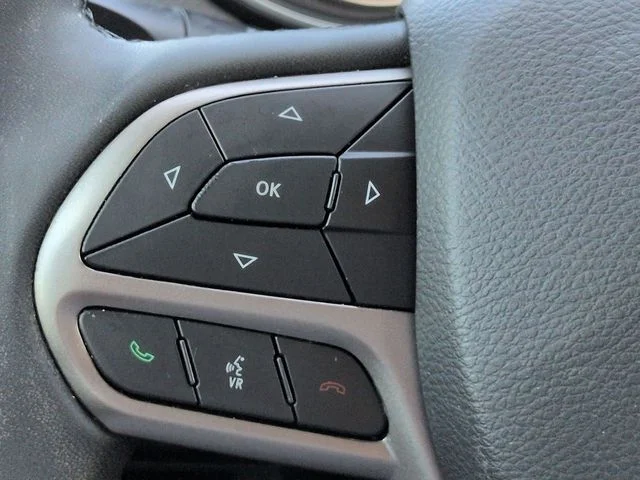Certified Used 2020 Sting Gray Clearcoat Jeep Latitude Plus image 24