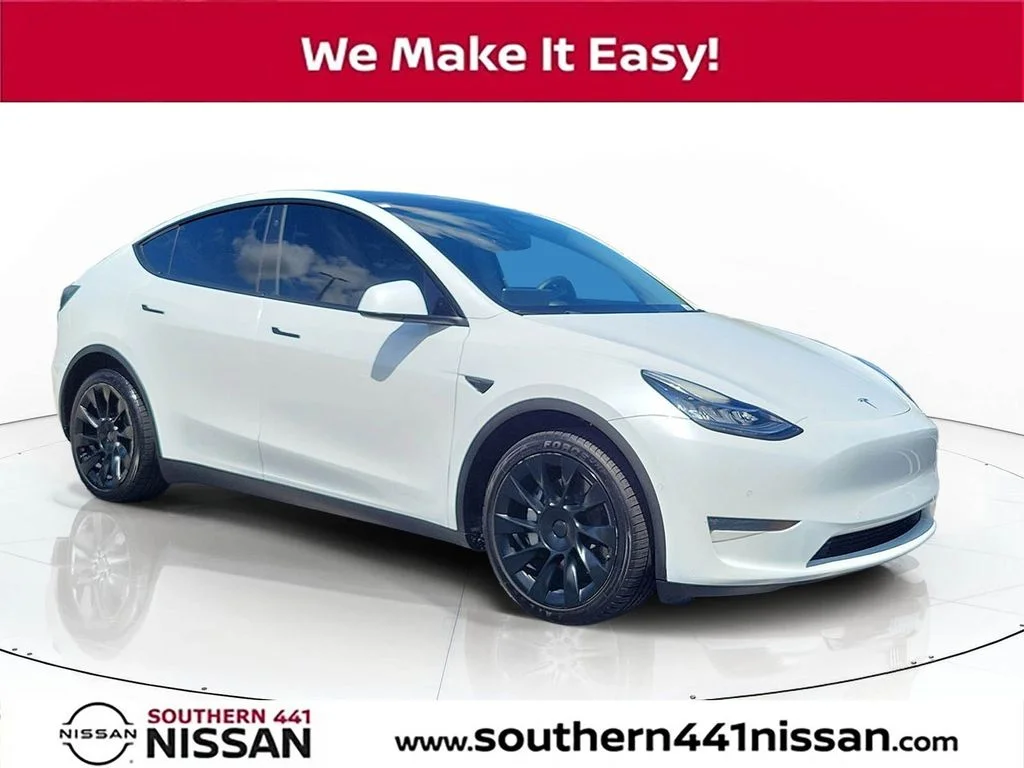 2022 Tesla Model Y Long Range Dual Motor All-Wheel Drive's photo