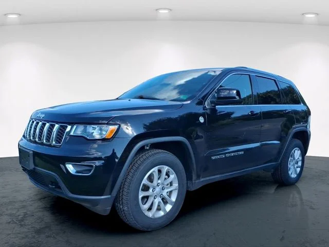 Used 2021 Black Jeep Laredo E image 2