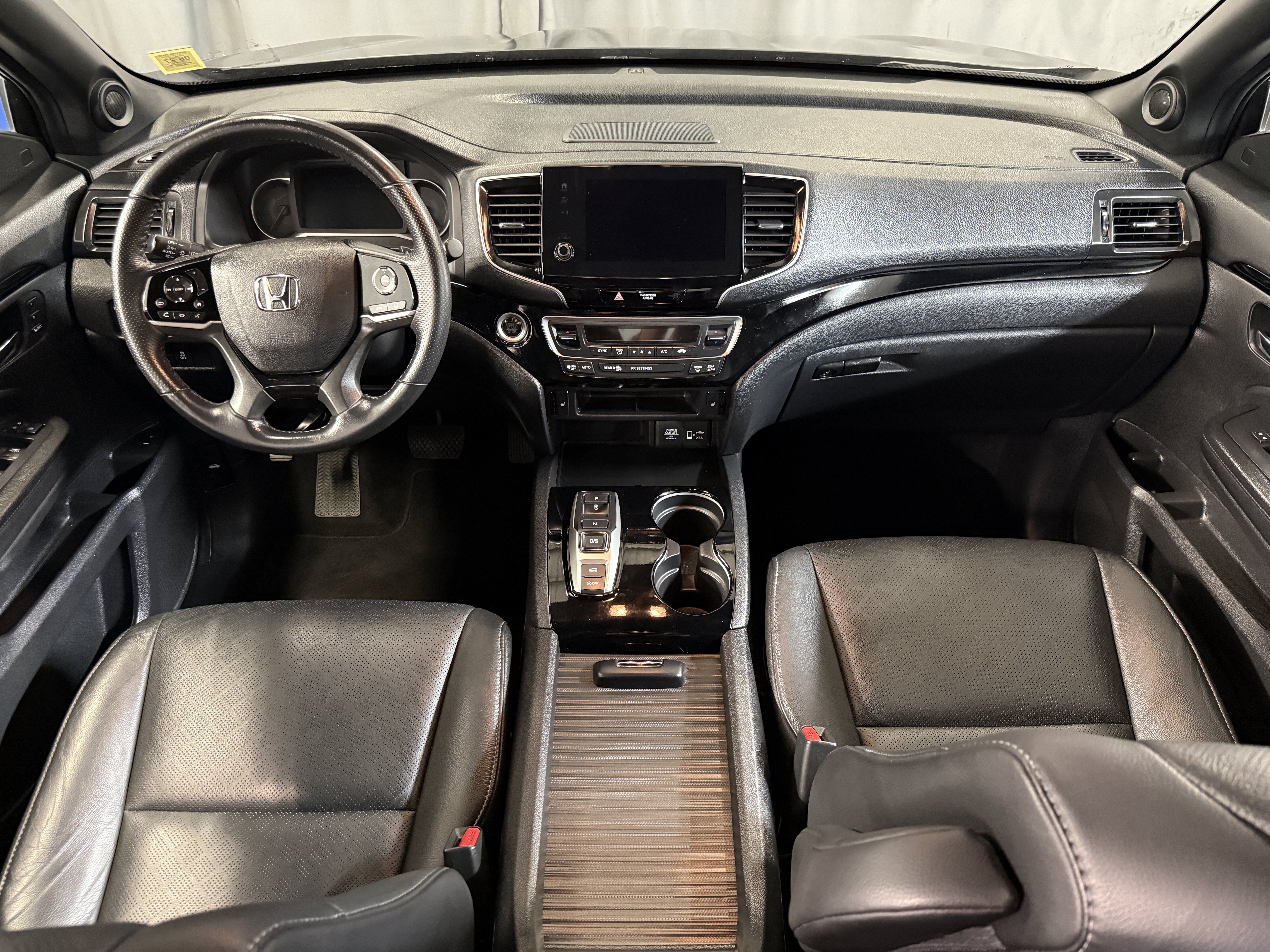Used 2019 Modern Steel Metallic Honda Touring image 19