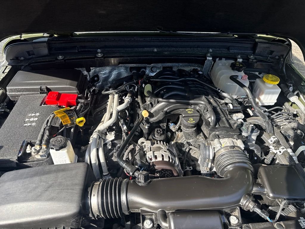 Used 2024 Green Jeep Sport S image 12
