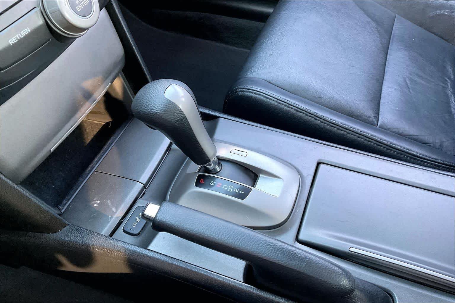 Used 2012 Polished Metal Metallic Honda SE image 15