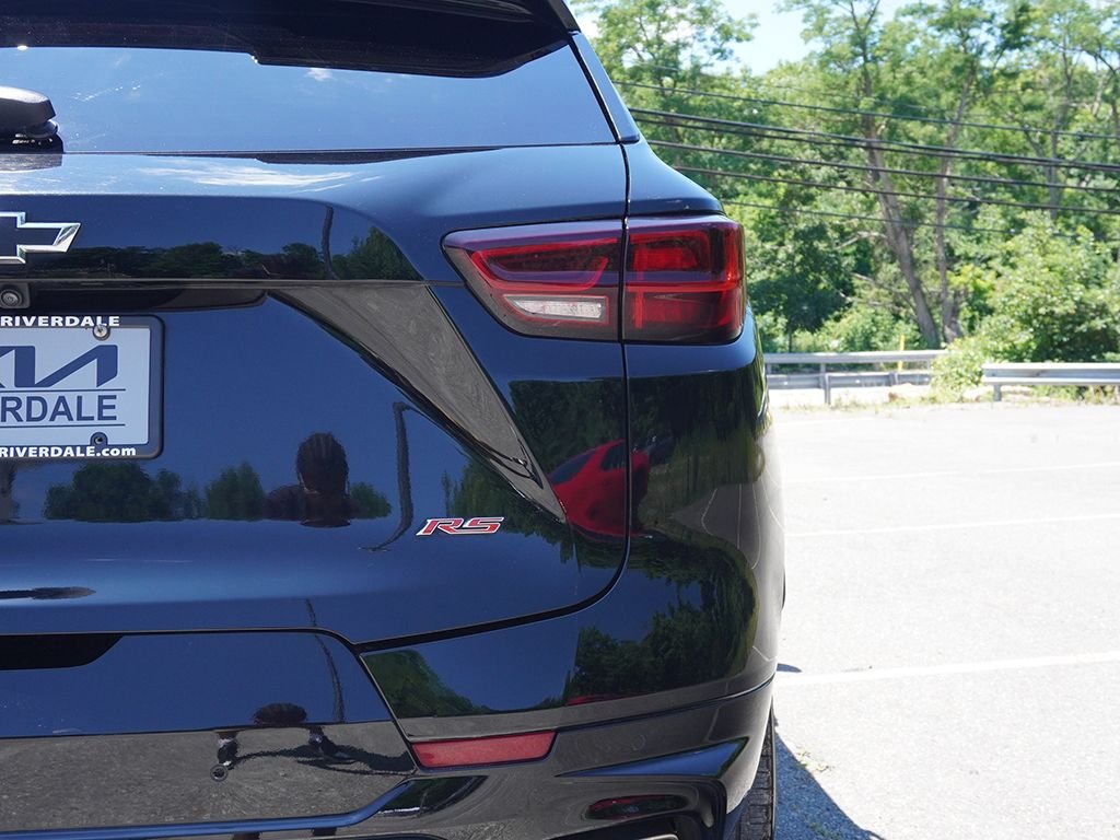Used 2023 Black Chevrolet RS image 12