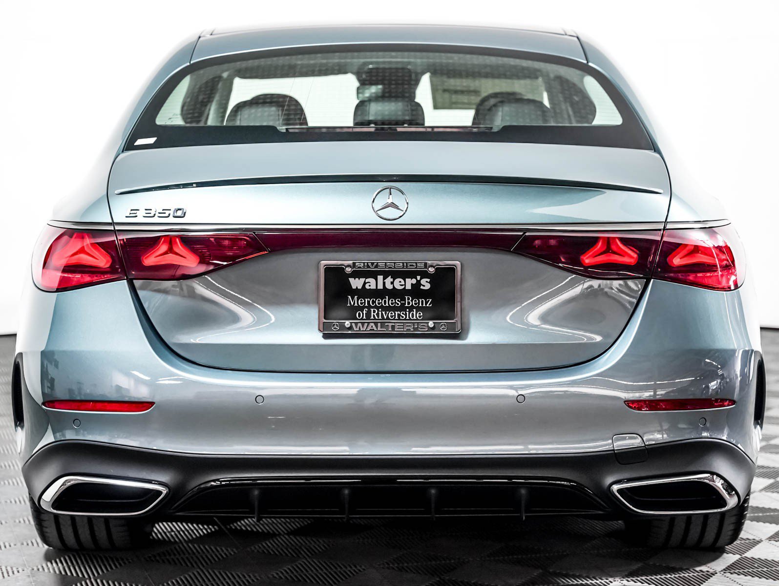New 2027 Verde Silver Metallic Mercedes-Benz E 350 image 7