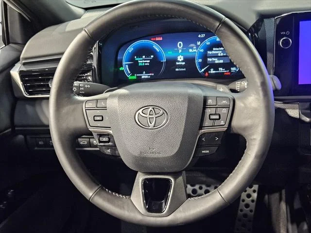 Certified Used 2025 WIND CHILL PEARL Toyota  image 26