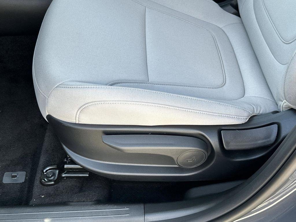 New 2026 Ecotronic Gray Hyundai SE FWD image 10