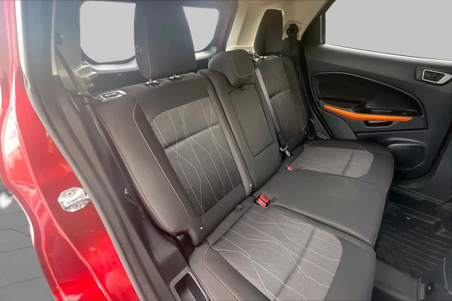 Used 2021 Ruby Red Metallic Tinted Clearcoat Ford SE image 33