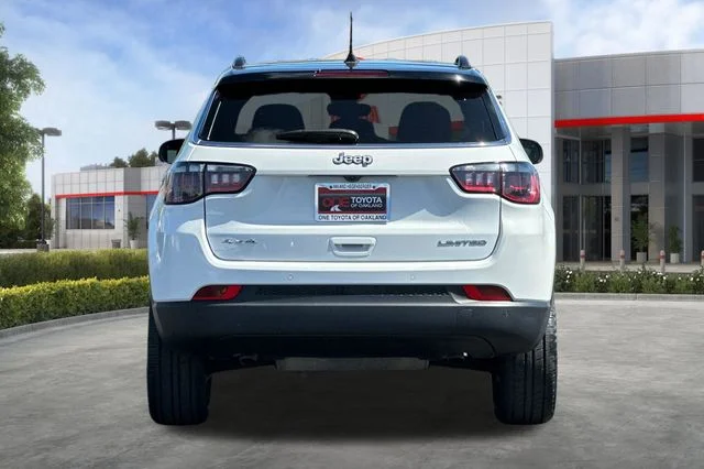 Used 2025 White Jeep Limited image 5