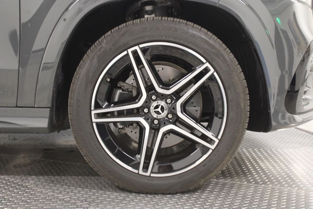 Certified Used 2026  Mercedes-Benz GLS 450 image 10