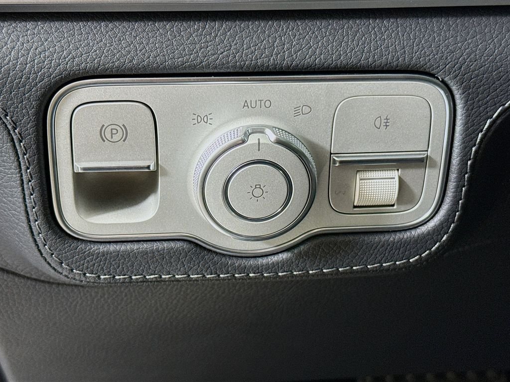 New 2026 Black Mercedes-Benz GLS 450 image 10