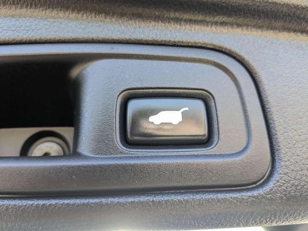 Used 2016 Blue Honda Touring image 13