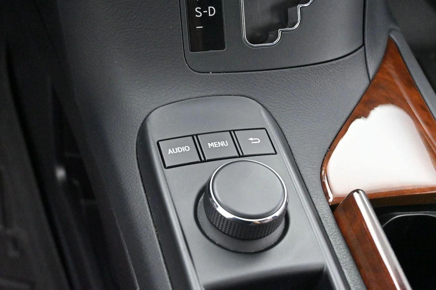 Used 2015 Starfire Pearl Lexus FWD image 21