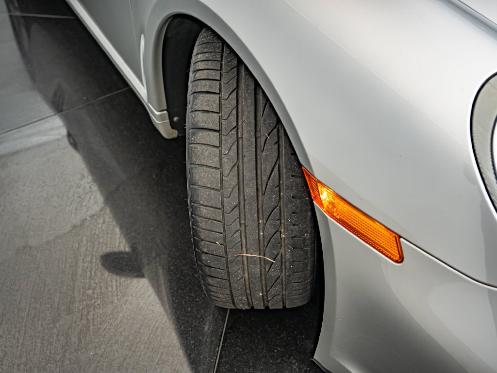 Used 2007 Arctic Silver Metallic Porsche  image 44