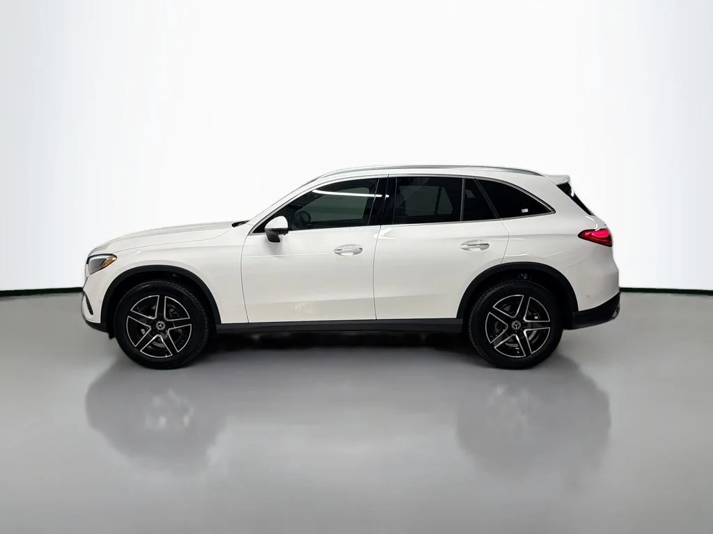 New 2026  Mercedes-Benz GLC 300 image 2