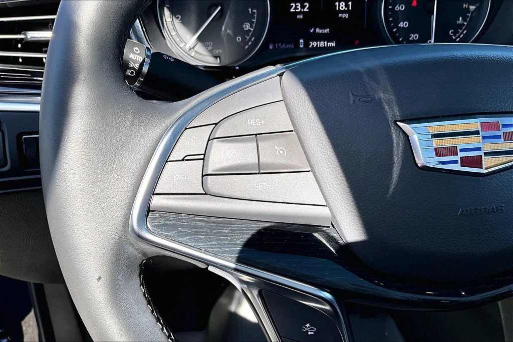 Used 2025 Black Cadillac Premium Luxury image 20