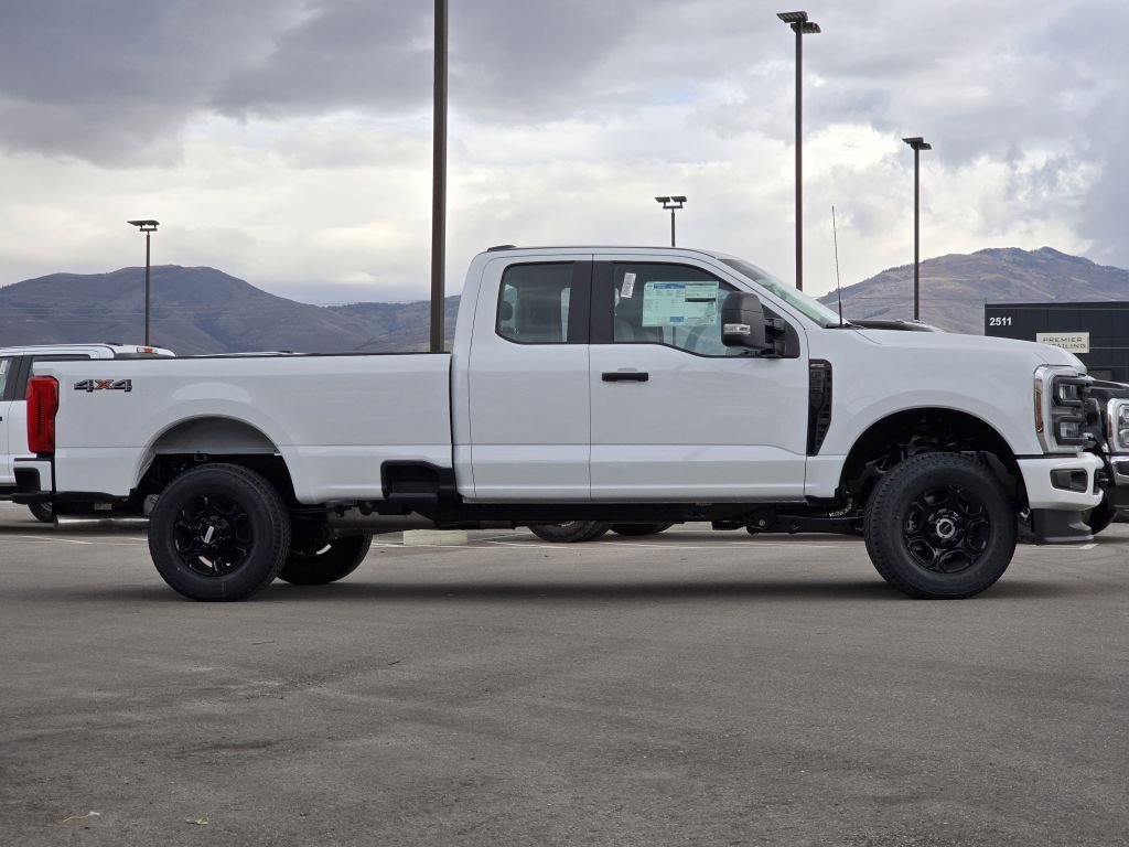 New 2026 Oxford White Ford XL/STX image 26