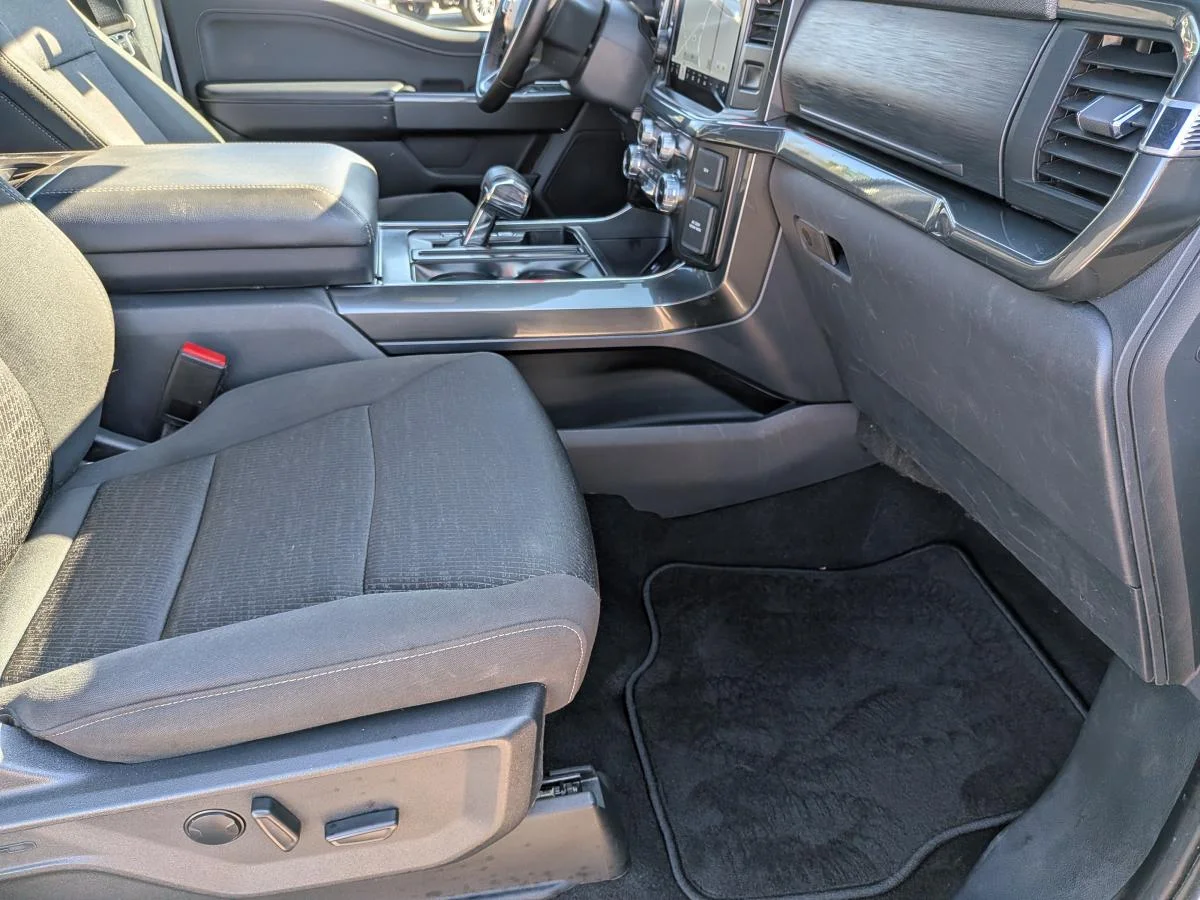 Used 2023 White Ford XLT image 15