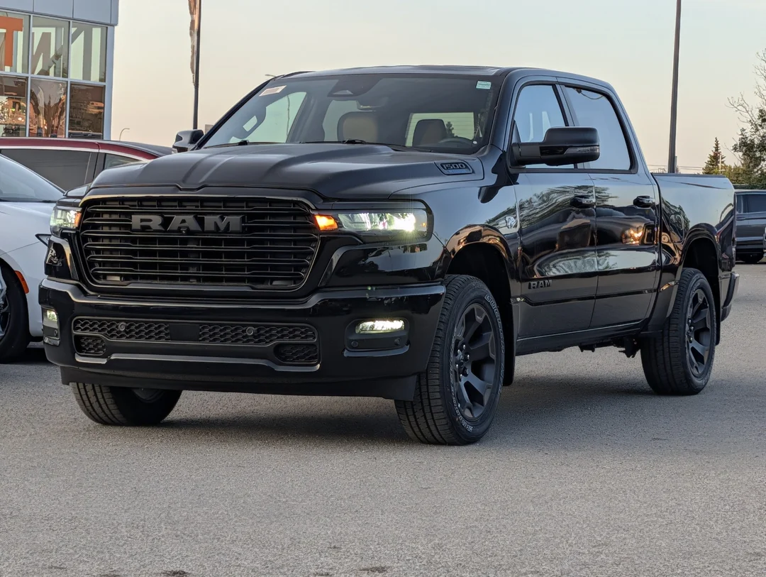 New 2026 Black RAM Sport - - 5.7L HEMI eTorque - Trailer Brake Ctrl - 3.92 Rear Axle - All-Weather Mats & More! image 4
