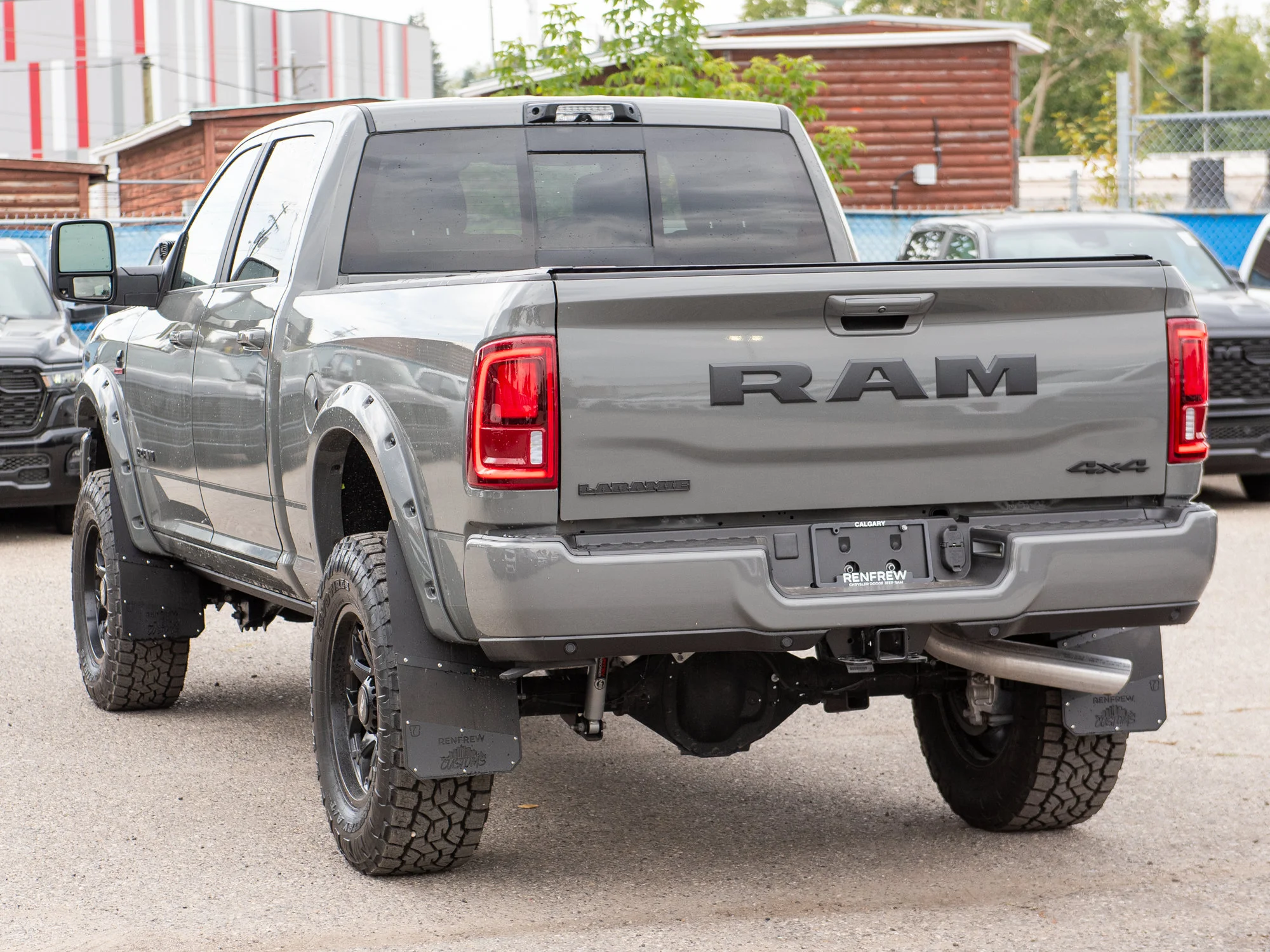 New 2026 Grey RAM Laramie Night* Crew Cab 4x4, 5 Inch Lift, 37 Inch Toyos, Winch, Pwr Running Boards image 7