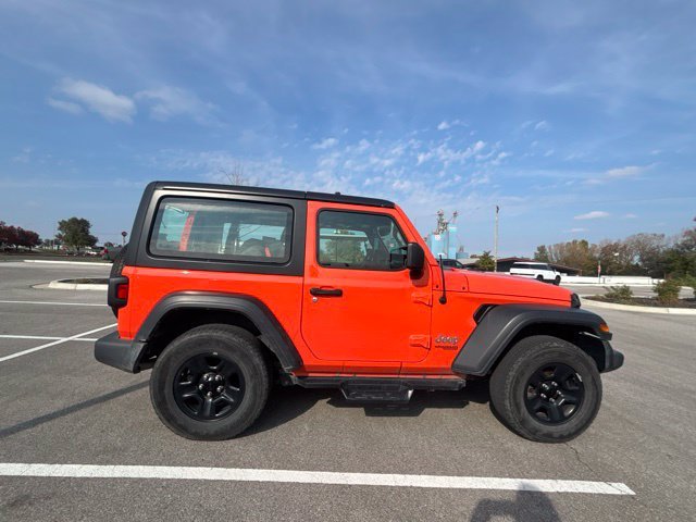 Used 2018 Orange Jeep Sport image 4