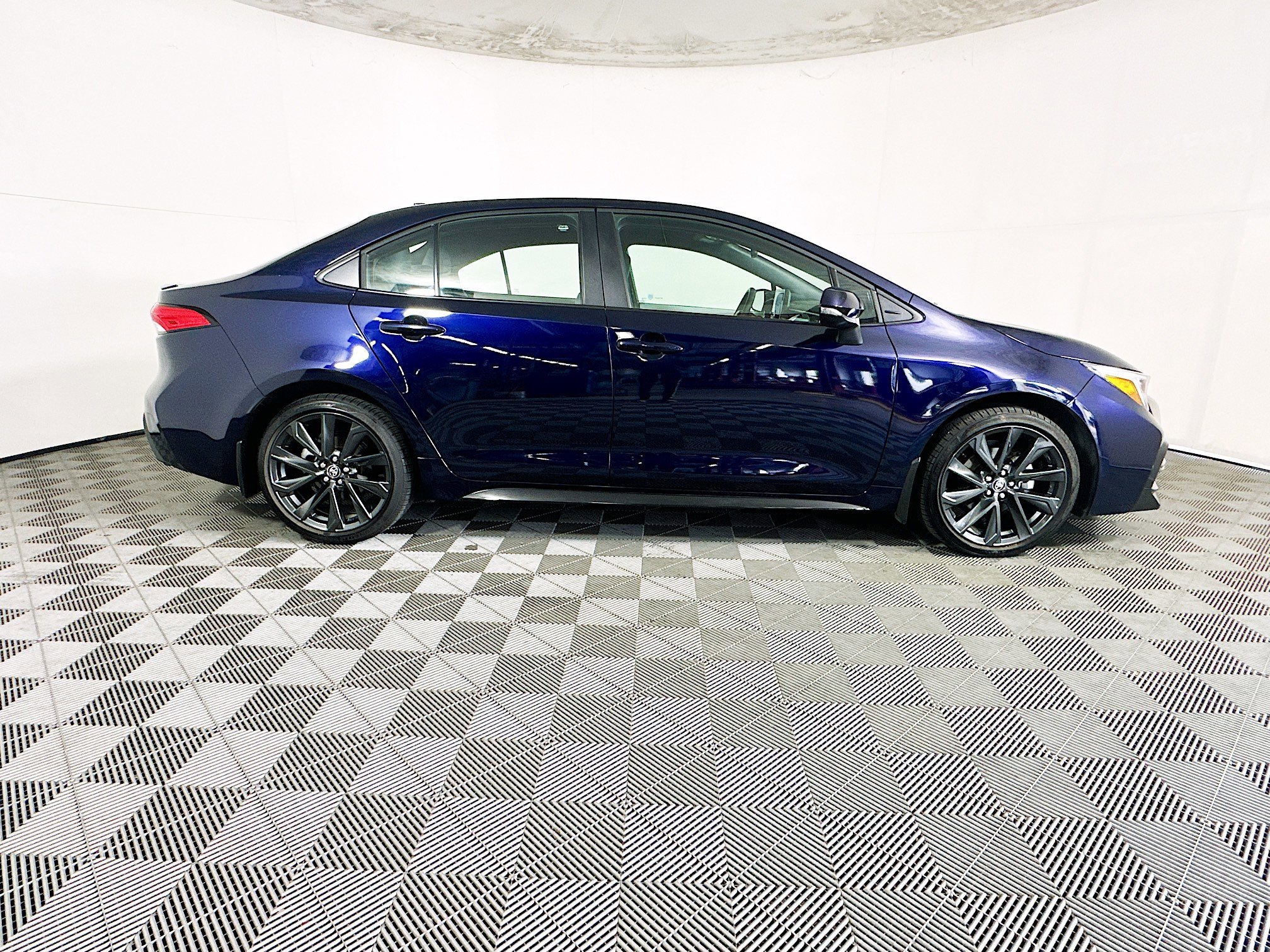 Used 2025 Blueprint Toyota SE image 2