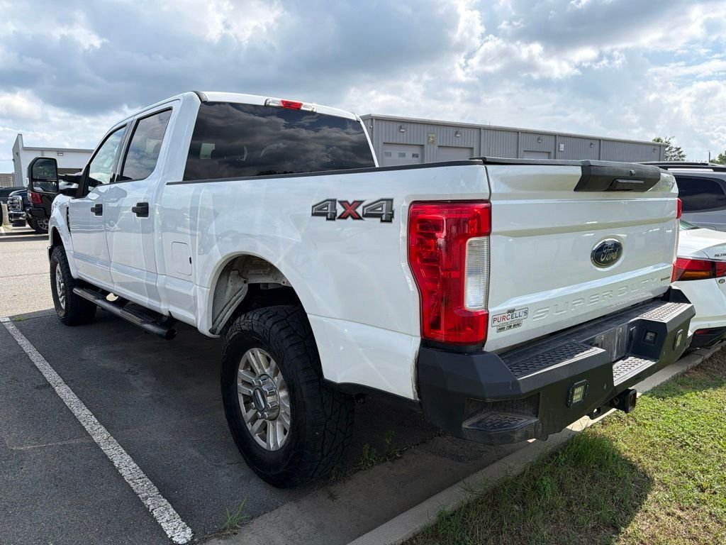 Used 2017 Oxford White Ford XLT image 5