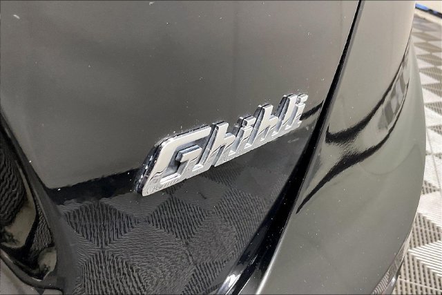 Used 2017  Maserati Base image 21