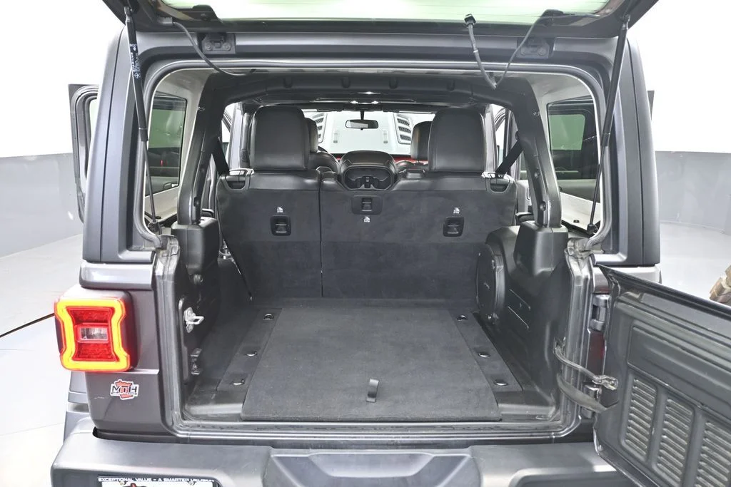 Used 2020 Gray Jeep Unlimited Rubicon image 39