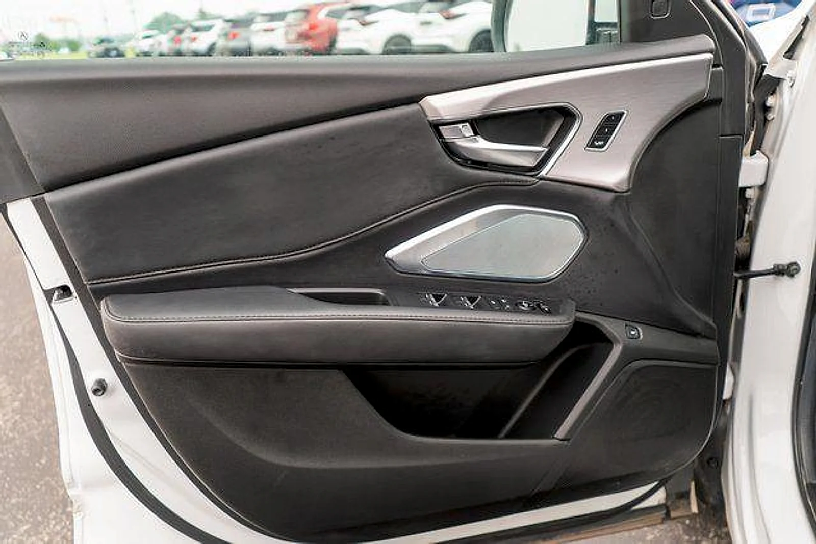 Used 2020 White Acura  image 17