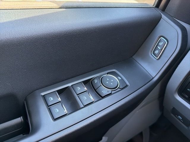New 2026 Oxford White Ford F-350® XL image 28