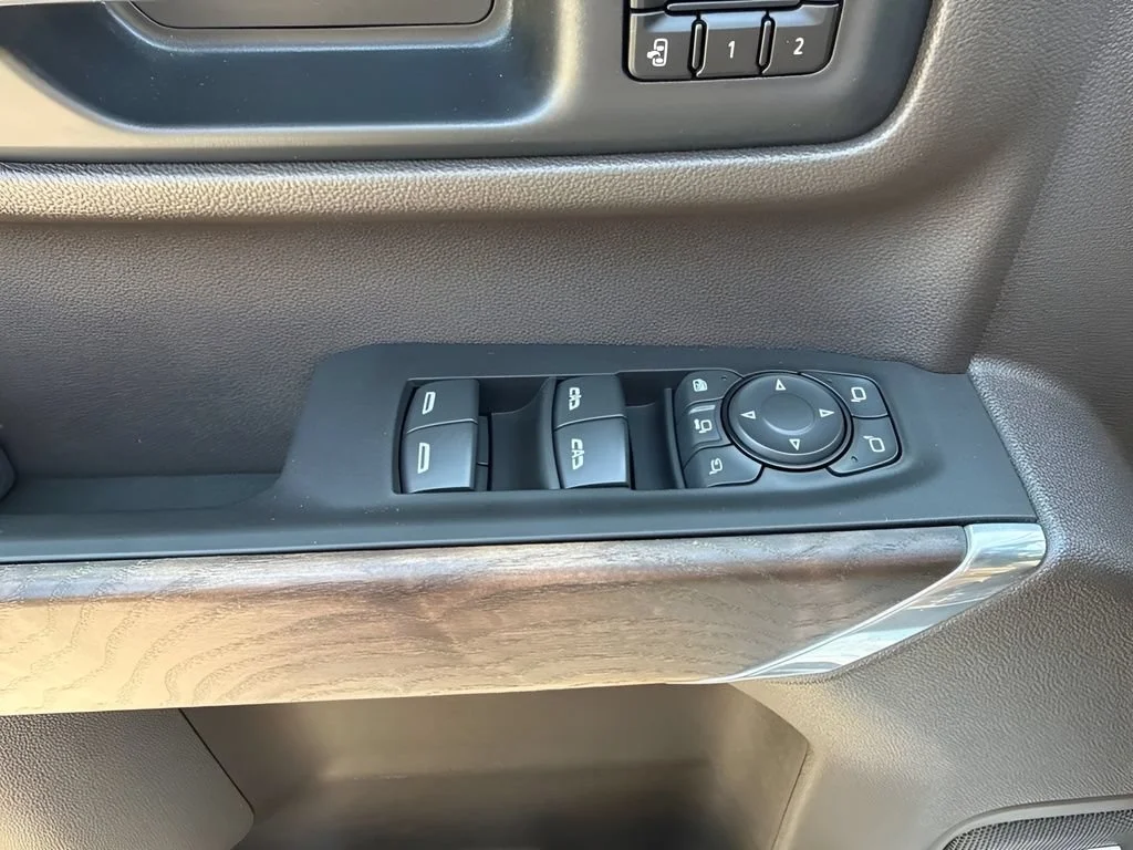 Used 2020 WHITE FROST TRICOAT GMC Denali image 29
